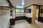 3 Bed Apartment with En Suite in Spring Valley - 10
