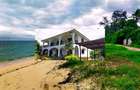4 Bed House with En Suite at Kuruwitu Beach - 1