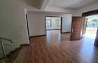 5 Bed House with En Suite in Lavington - 5
