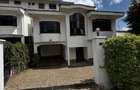 5 Bed Townhouse with En Suite at Riverside Drive - 1