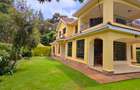 4 Bed Townhouse with En Suite at Lavington Off Convent Drive - 5