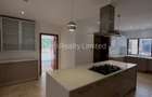5 Bed Townhouse with En Suite in Lavington - 3