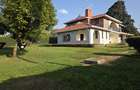 5 Bed House with En Suite in Runda - 4