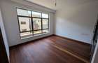 4 Bed Apartment with En Suite in Rosslyn - 13