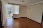 4 Bed Townhouse with En Suite in Kitisuru - 11