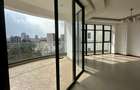 4 Bed Apartment with En Suite in Riverside - 15