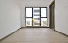 3 Bed Apartment with Swimming Pool in Rosslyn - 17