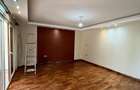 5 Bed Townhouse with En Suite at Convent Drive - 13