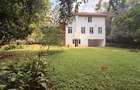 4 Bed House with Swimming Pool in Rosslyn - 4