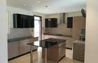 Serviced 2 Bed Apartment with En Suite at Links Road - 3
