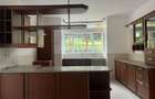 5 Bed Townhouse with En Suite in Rosslyn - 3