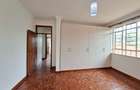5 Bed Townhouse with En Suite at - 16
