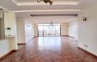 3 Bed Apartment with En Suite at Riverside Drive - 15