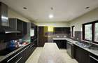 4 Bed Apartment with En Suite in Riverside - 6