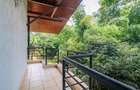 4 Bed House with En Suite at Lavington - 5