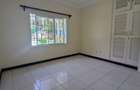 4 Bed House with Swimming Pool at Links Road - 9