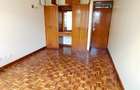 3 Bed Apartment with Parking in Riverside - 11