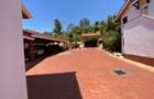 7 Bed Townhouse with En Suite in Gigiri - 10