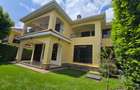 4 Bed Townhouse with En Suite in Lavington - 1
