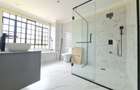 4 Bed House with En Suite at Miotoni - 13