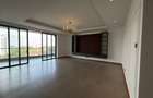 3 Bed Apartment with En Suite in Riverside - 1