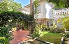 4 Bed Townhouse with En Suite at Valley Arcade - 1