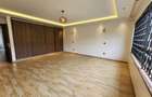 5 Bed Townhouse with En Suite at Lavington - 14