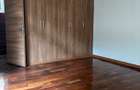 5 Bed Townhouse with En Suite in Lavington - 10