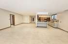 4 Bed Apartment with En Suite in Spring Valley - 3
