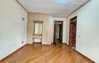 5 Bed Townhouse with En Suite in Westlands Area - 6