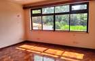 3 Bed Apartment with En Suite in State House - 12