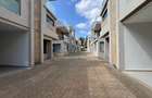 6 Bed Townhouse with En Suite in Lavington - 20