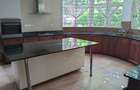 5 Bed Townhouse with En Suite in Rosslyn - 4