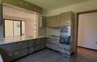 6 Bed Townhouse with En Suite in Lavington - 5