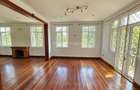 5 Bed Townhouse with En Suite at Rossylon Lone Tree - 14