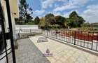 5 Bed Villa with En Suite at Westlands - 16