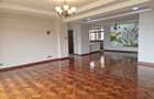4 Bed Apartment with En Suite in Riverside - 9