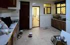 3 Bed Apartment with Swimming Pool in Riverside - 11