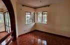 5 Bed Townhouse with En Suite at James Gichuru - 9