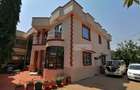 6 Bed Townhouse with En Suite in Kisumu - 1
