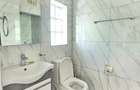 4 Bed House with En Suite in Lavington - 8
