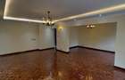 5 Bed Townhouse with En Suite in Lavington - 3