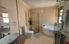 5 Bed Townhouse with Garden at Near The Hub - 13