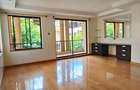 5 Bed Townhouse with En Suite in Westlands Area - 2