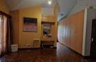 4 Bed Townhouse with En Suite in Lavington - 17
