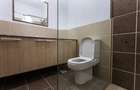 3 Bed Apartment with En Suite in Riverside - 8