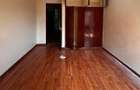 3 Bed Apartment with Swimming Pool in Riverside - 5