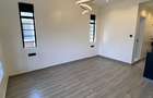 4 Bed House with En Suite in Membley - 10