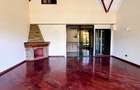 5 Bed Townhouse with En Suite in Lavington - 3