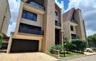 4 Bed Townhouse with En Suite in Lavington - 8